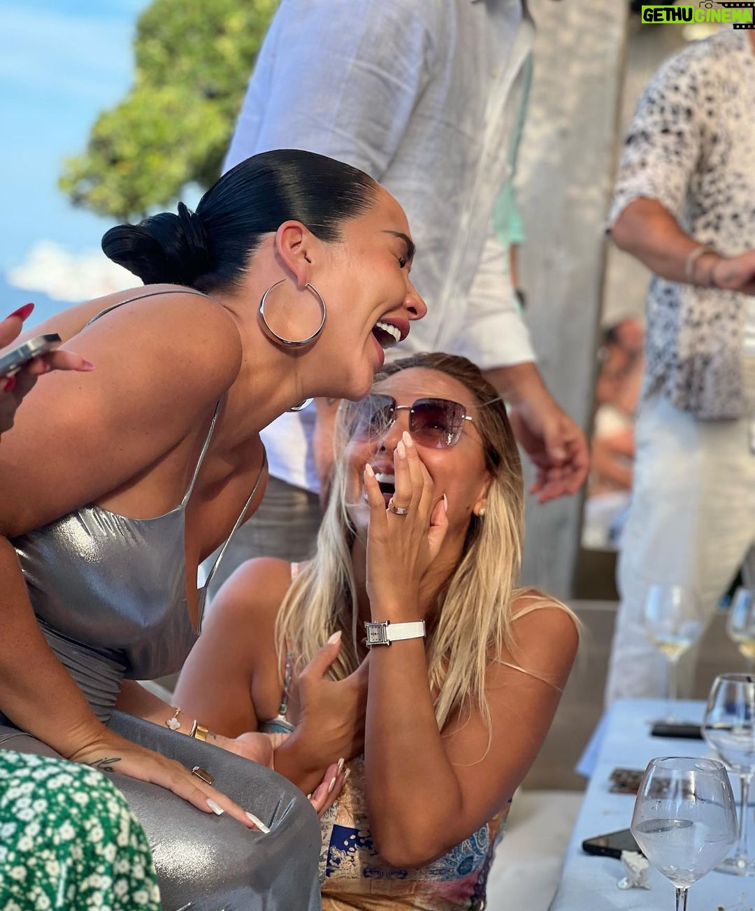 Jazz Lanfranchi Instagram - Summer is Over ☀️ Thankyou to my beautiful family and friends for all the memories 🫶🏼 bye Cannes