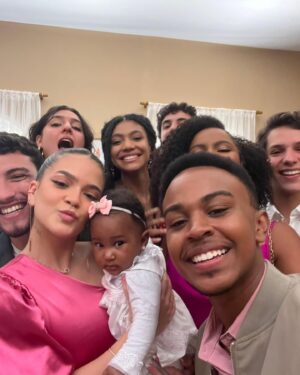 Jean Paulo Campos Instagram - já tô morrendo de saudades dessa família tão especial que Vai na Fé uniu 🥹🫶🏾
