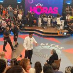 Jean Paulo Campos Instagram - Hoje é dia de #AltasHoras com @serginhogroisman meu primeiro programa na @tvglobo e tá incrível!🫶🏾✨ stylist: @lucasabinno