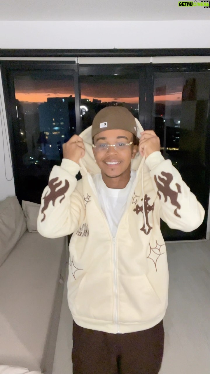 Jean Paulo Campos Instagram - biscoitinho novamente por aqui né 😌🫶🏾