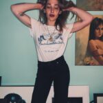 Jemima Kirke Instagram - Last few days of our push to bring menstrual programmes to 1000 people. Not that many people when you think about it and we are 25% of the way there. Listen, no one twisting your arm here but people will be impressed by your taste and altruism. It’s a great shirt. I made it. @wearethecycle LINK IN BIO