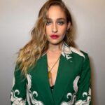 Jemima Kirke Instagram - Last night @maisonvalentino took a risk and invited me to their party at the @mercerhotel (which, back in the early 2000s, was a favorite place to pregame.) They dressed me and even paid people to give me a good scrub down. I could tell by the grimaces and sweaty foreheads that it wasn’t an easy job but, the results were fantastic! ❤️🌹🎀 Face @yumi_mori Head @_andrewcchen_ Oh and I met this (for now) nameless tall drink of water who is a dance doctor! Basically.