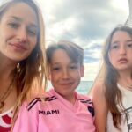 Jemima Kirke Instagram - We went to the Bahamas and all we got were these pictures.
