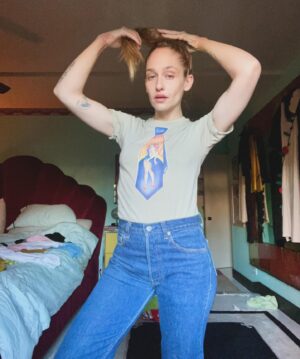 Jemima Kirke Instagram - As a kid, when people asked what do you want to be when you grow up?” I felt obligated to say “an artist.” What I wanted to say was “a Delia’s model!” Its past my time now. But coulda. Woulda. Shoulda. 

New shirts available. In stories soon. DM for purchase.