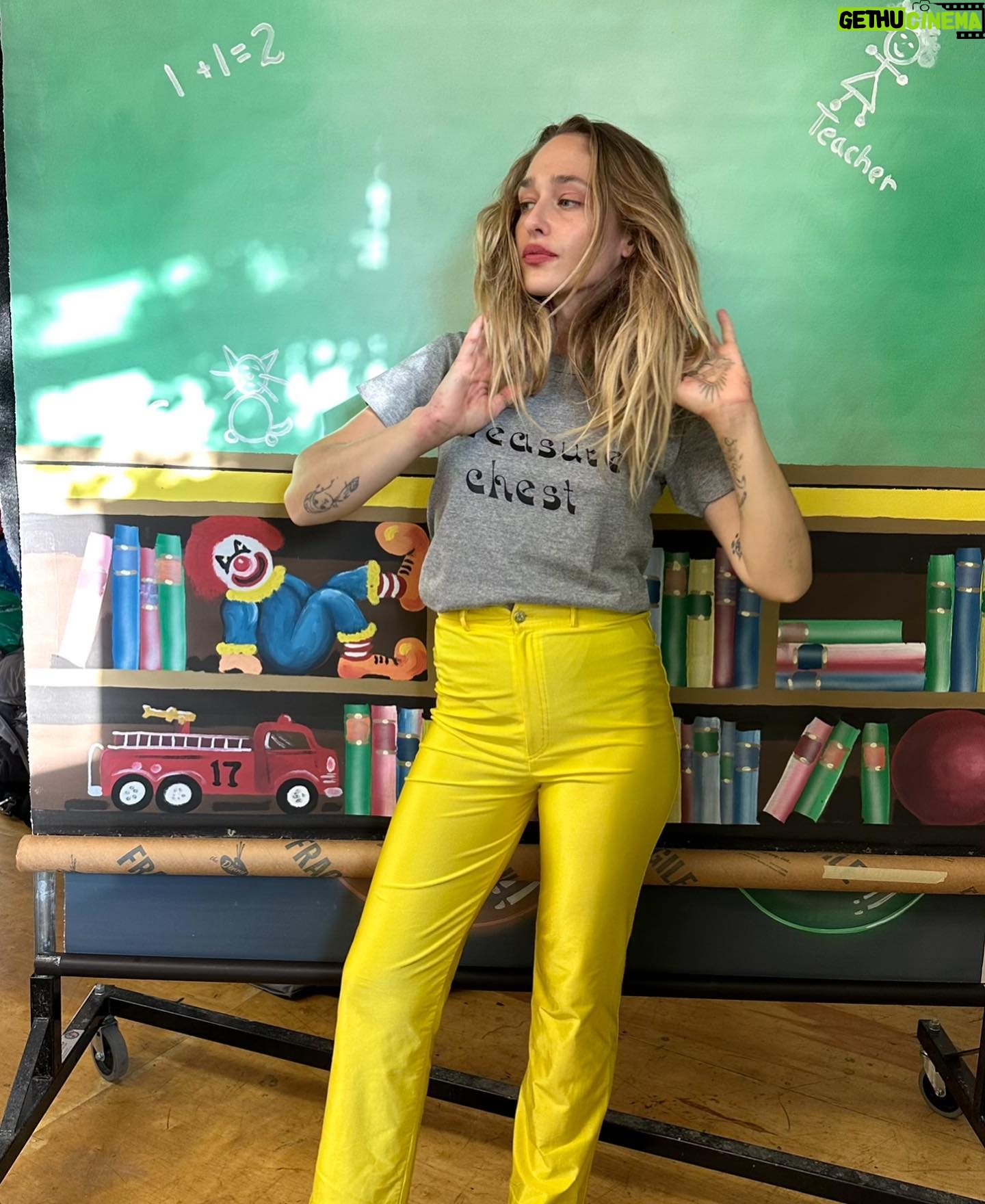 Jemima Kirke Instagram - In another life I was in the shmata business. In this one I’m just a jew with a passion. Part II of “I USED TO LOVE THESE THINGS” starts this Saturday, 11am in Red Hook, Brooklyn. The success of the last sale left me exhausted, depleted and slightly richer. Despite having so much more inventory (and to the chagrin of more than a few of you) I decided to cancel the last day. But I’m ready for you all this weekend. -Jem Oh, and T-shirts abound. DM @orphan_darling (My children’s collection) for details and to schedule your time slot.
