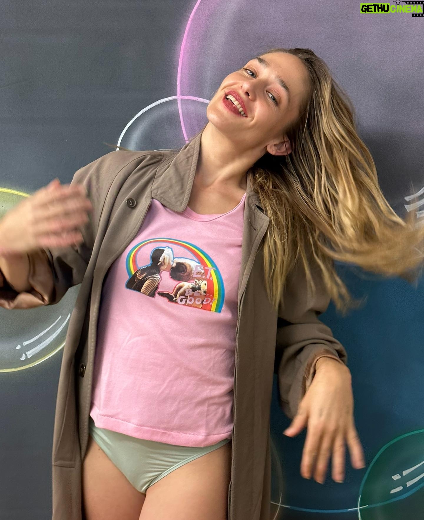 Jemima Kirke Instagram - In another life I was in the shmata business. In this one I’m just a jew with a passion. Part II of “I USED TO LOVE THESE THINGS” starts this Saturday, 11am in Red Hook, Brooklyn. The success of the last sale left me exhausted, depleted and slightly richer. Despite having so much more inventory (and to the chagrin of more than a few of you) I decided to cancel the last day. But I’m ready for you all this weekend. -Jem Oh, and T-shirts abound. DM @orphan_darling (My children’s collection) for details and to schedule your time slot.