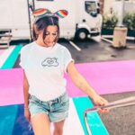 Jenifer Instagram - Disneyland Pride! On arrive 🌈