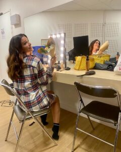 Jenifer Instagram - En mode prépa pour Angers ce soir 🪩 💋!!!