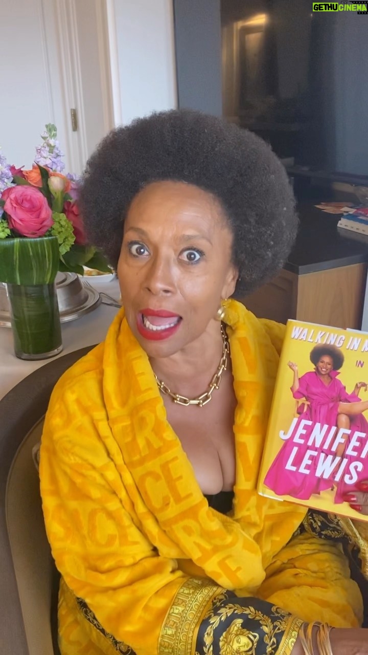 Jenifer Lewis Instagram - Come see me LIVE tomorrow @ 7PM at Barnes & Noble in Union Square ππ Get your tickets! Come see me live in these other cities! Weβre gonna have fun ππ #walkinginjoy #newbook #book #liveevent https://stores.barnesandnoble.com/event/9780062150669-0