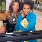 Jenifer Lewis Instagram - What a way to end the year with my best friend DJ Pierce aka Shangela ♥️ @itsshangela love you! HAPPY NEW YEAR ERRRRBODY! #nye #2023 #happynewyear