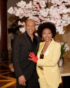 Jenifer Lewis Instagram - @blackishabc was inducted into the African American Museum of History and Culture. I love Washington, DC. It was a Blast.
*
*
*
*
#Blackish #Washington #DC #History #Family #Friends #Flowers #JeniferLewis #TheMotherOfBlackHollywood #InTheseStreets