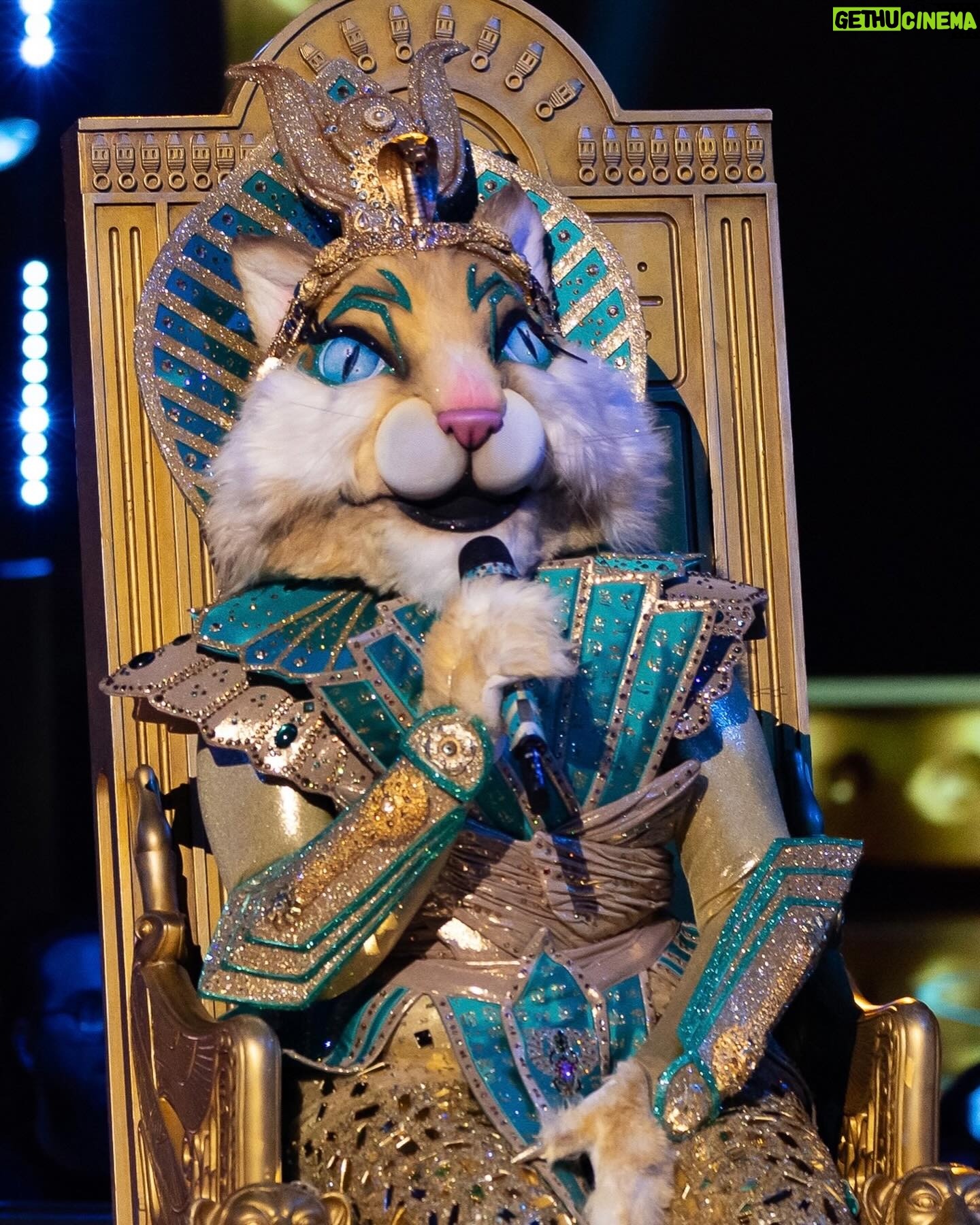 Jenifer Lewis - 23.2K Likes - My whole #MaskedSinger experience was CAT-tastic! Lots of love š»