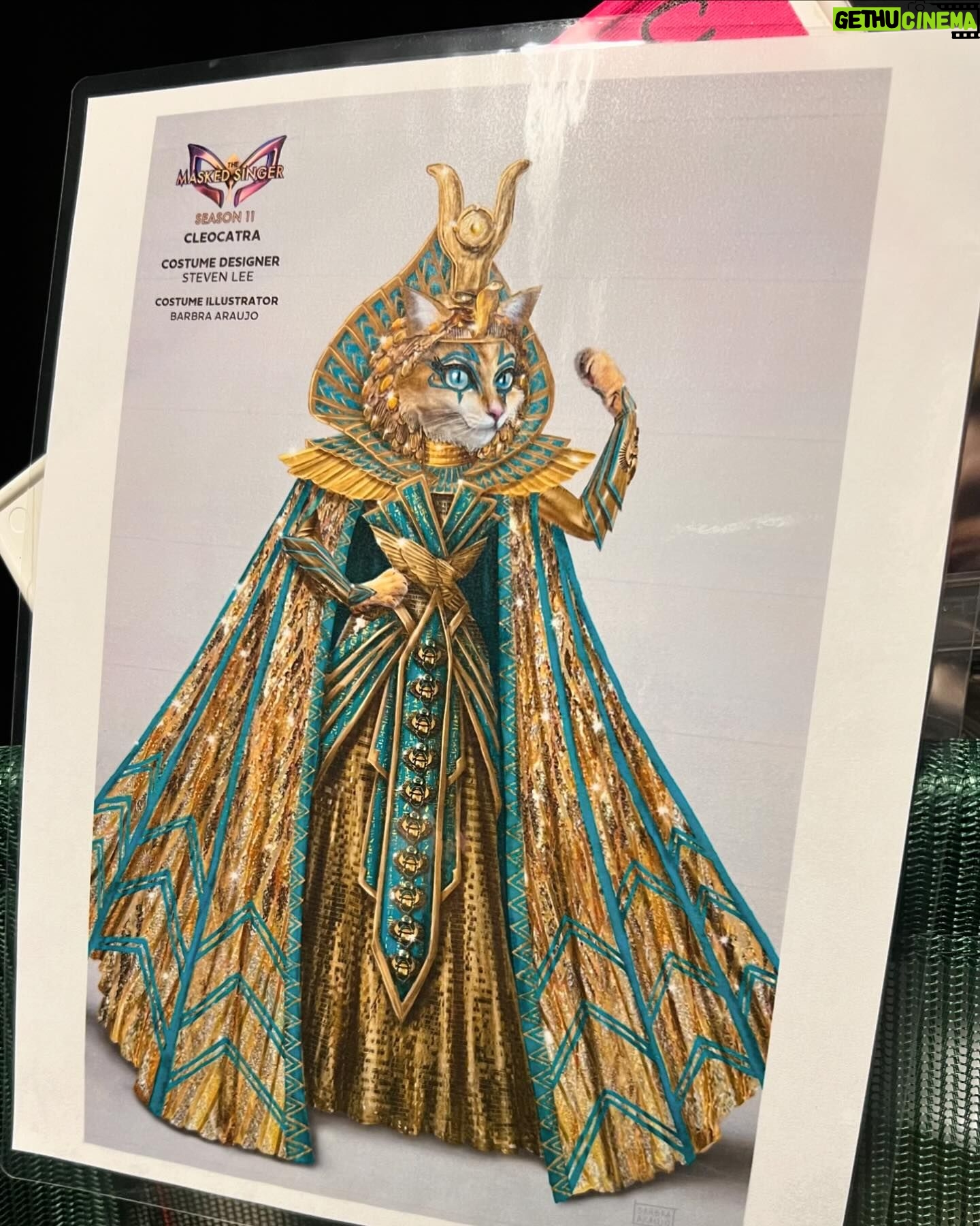 Jenifer Lewis Instagram - My whole #MaskedSinger experience was CAT-tastic! Lots of love 😻