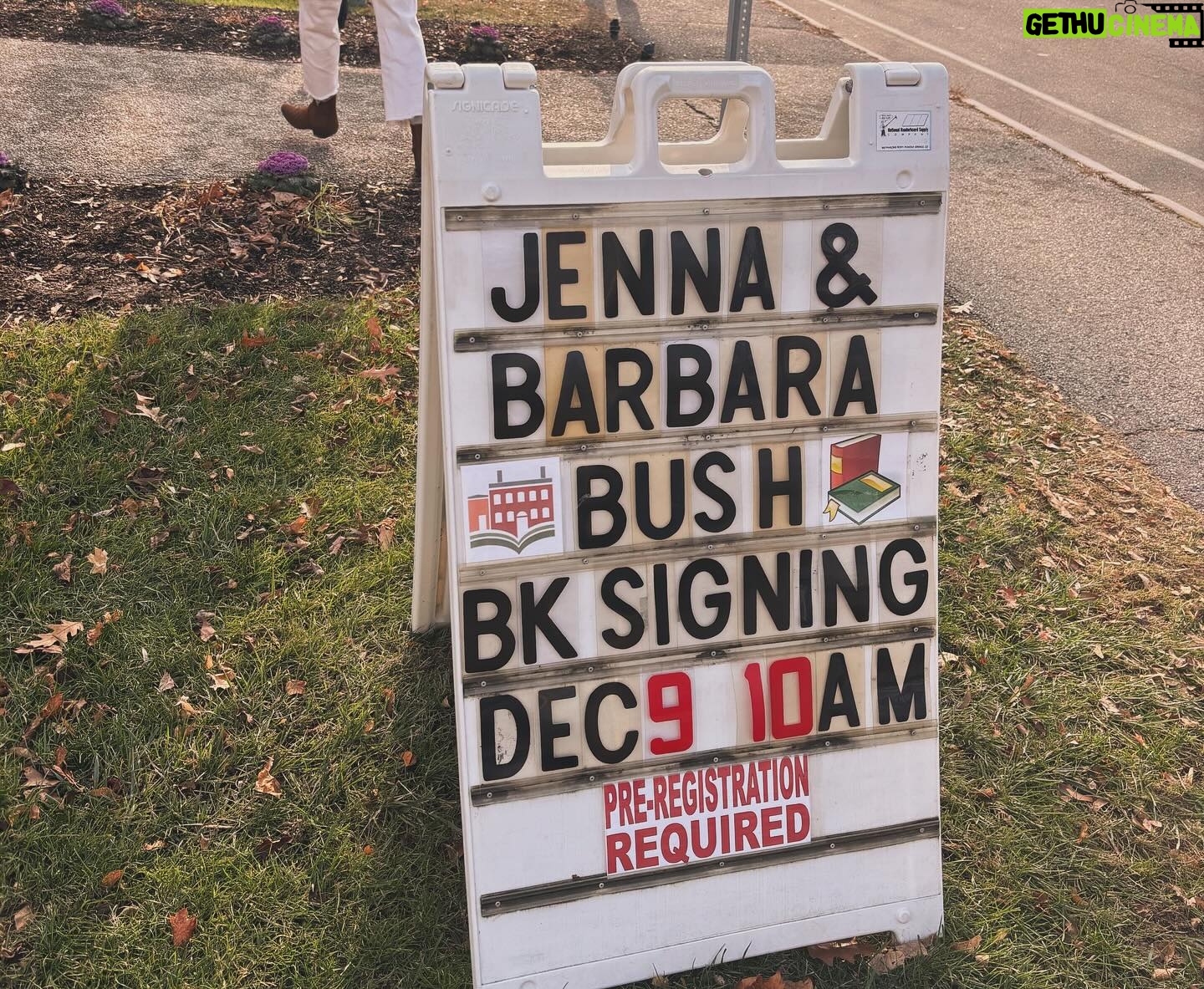 Jenna Bush Hager Instagram - Thanks @whitebarnauberge and Kennebunkport library for a wonderful weekend of book signings and CHRISTMAS preluding! It is always the best holiday MAGIC! 🎄🪄🪄🪄