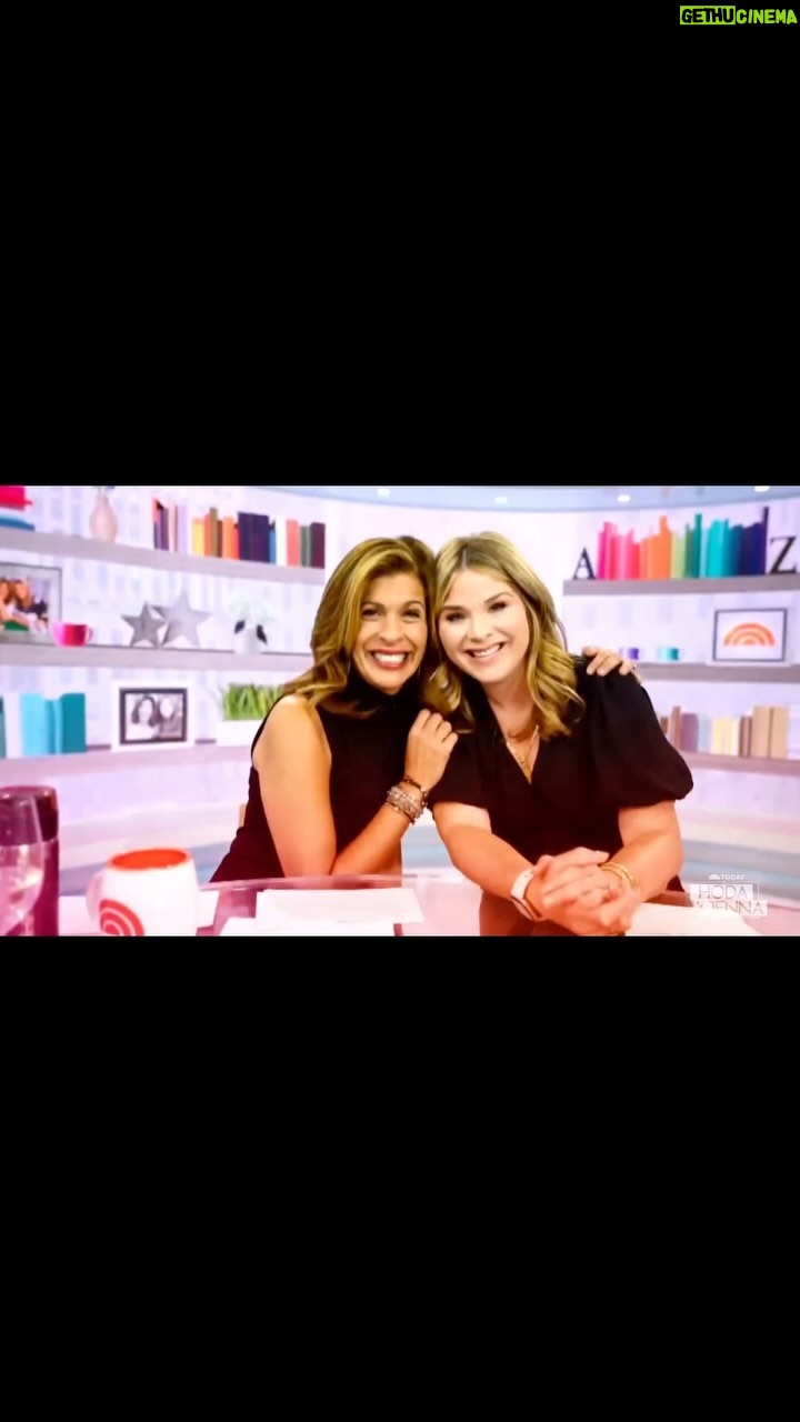 Jenna Bush Hager Instagram - See you in NOLA next week to celebrate 5 years of @hodaandjenna 💓💓🥳🥳🥳 sponsored by @neworleansandco
