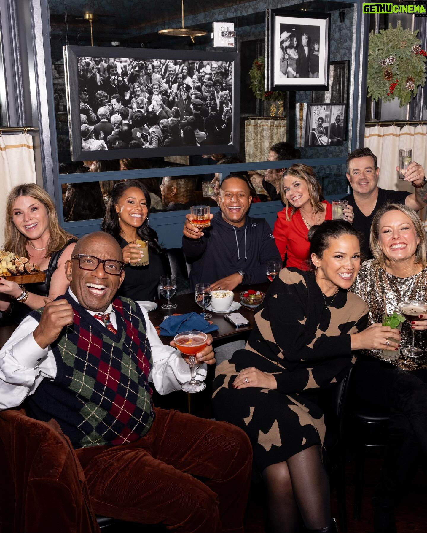 Jenna Bush Hager Instagram - Tis the damn season! 🎄🎄🎄🎄(PS for those who wonder where this quote comes from. It is a title of the queen Taylor Swift’s song! Not a knock on the time of year!)