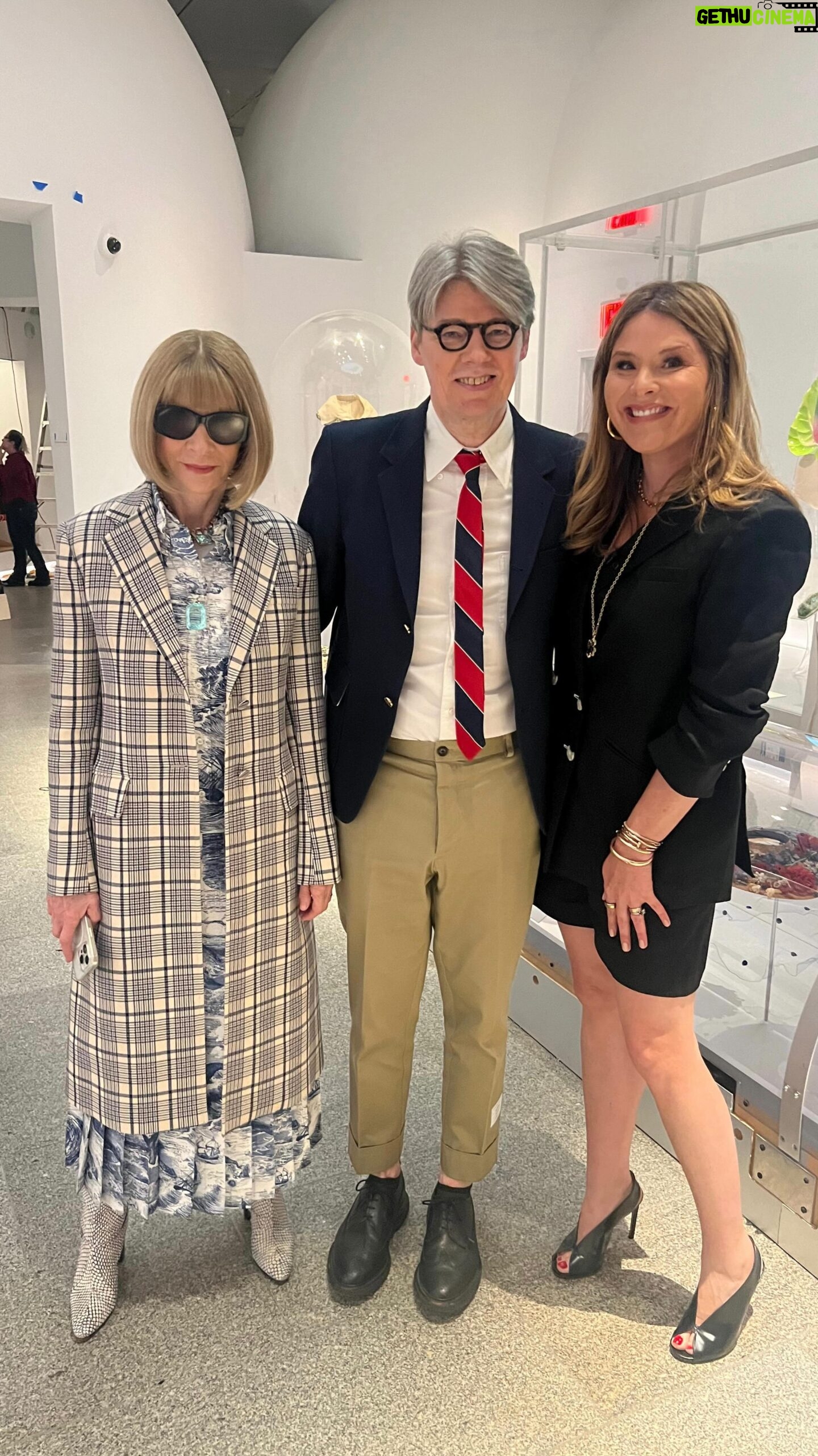 Jenna Bush Hager Instagram - ICYMI: @jennabhager sat down with Vogue’s Anna Wintour to talk about all the prep and planning that goes into the #MetGala!