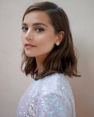 Jenna Coleman Instagram - Celebrating @chanelofficial Collection 1932 high jewellery Under the moon and stars with the @yeahyeahyeahs 💫 #magic #cocochanel 🖤
