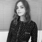 Jenna Coleman Instagram - @chanelofficial 🖤 Merci @juliedorff ✨ @cwoodhair @wendyrowe @rebeccacorbinmurray