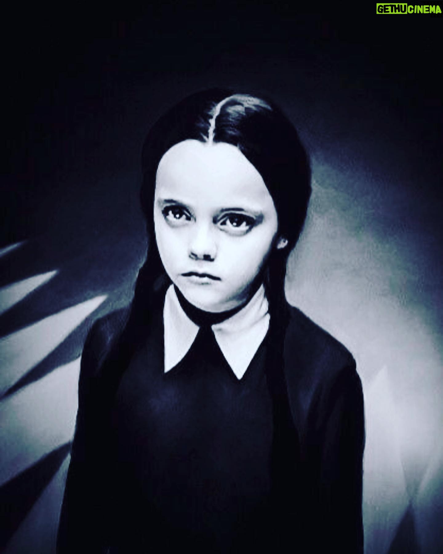 Jenna Coleman Instagram - Et voilà @taharrahimofficiel #ohsoserious 👌👌