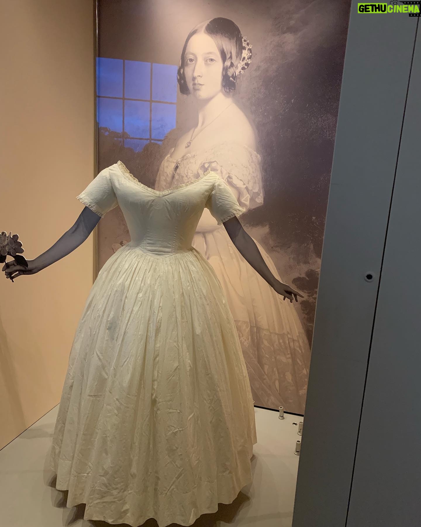 Jenna Coleman - 107.1K Likes - Happy 200 years Queen Victoria. Thank you @historicroyalpalaces for the most illuminating tour creating such a vivid sense of her life #QueenVictoria200 @gucci 💜 @bellamusgrave 💜