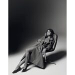 Jenna Coleman Instagram - NumeroXChanel @numeromagazine @chanelofficial 🖤 📸 @pahuedefontenay