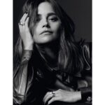 Jenna Coleman Instagram - NumeroXChanel @numeromagazine @chanelofficial 🖤 📸 @pahuedefontenay