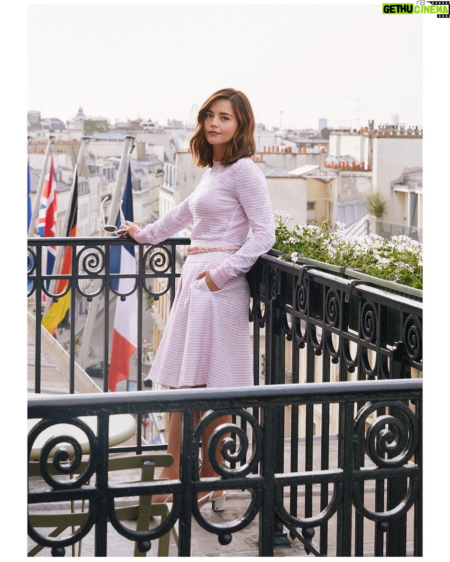 Jenna Coleman Instagram - Postcards 💌Parisienne rooftops and a stroll along the Seine for @chanelofficial #hautecouture with @elleuk Congratulations @virginieviard and the whole team 💫 Merci merci @juliedorff @hollygibson_