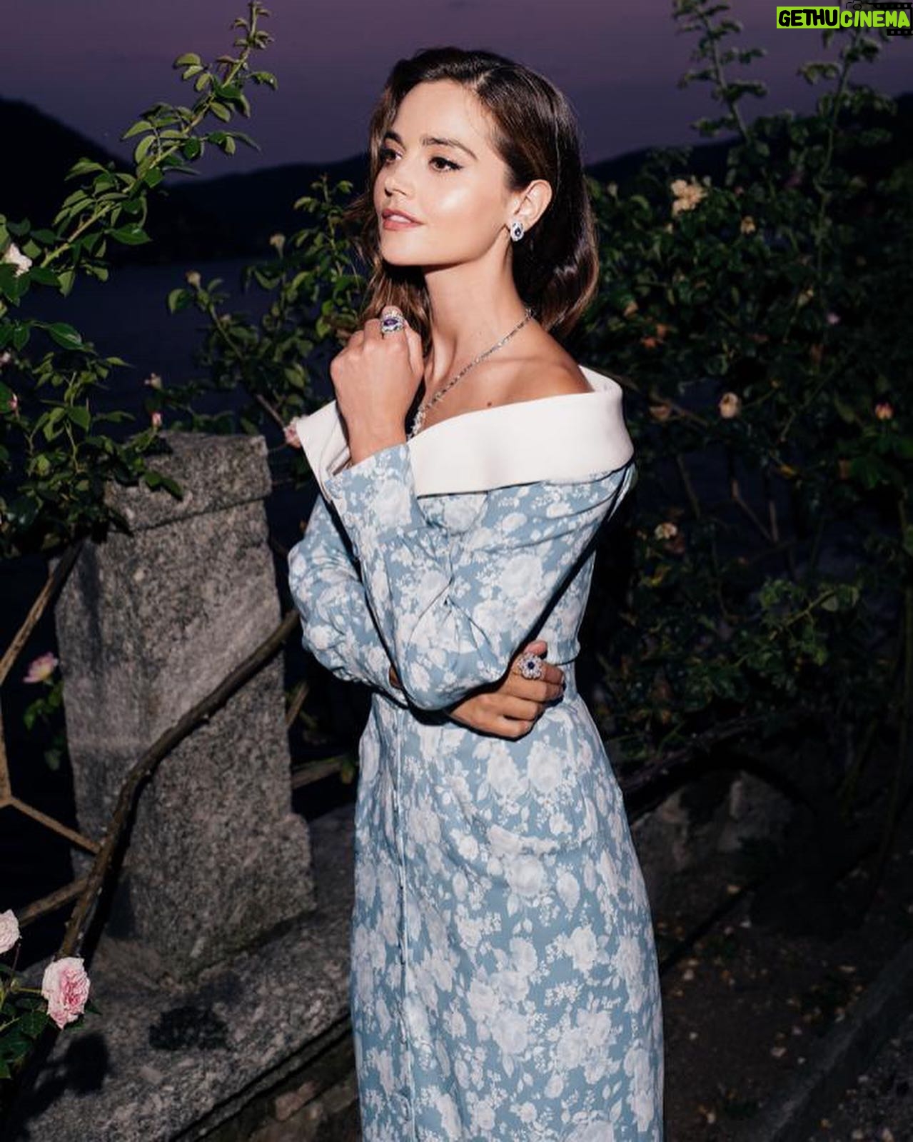 Jenna Coleman - 87.8K Likes - Celebrating Italian style with @bulgariparfums @bulgariofficial the new Splendida Tubereuse Mystique 🌺 #bulgariparfums