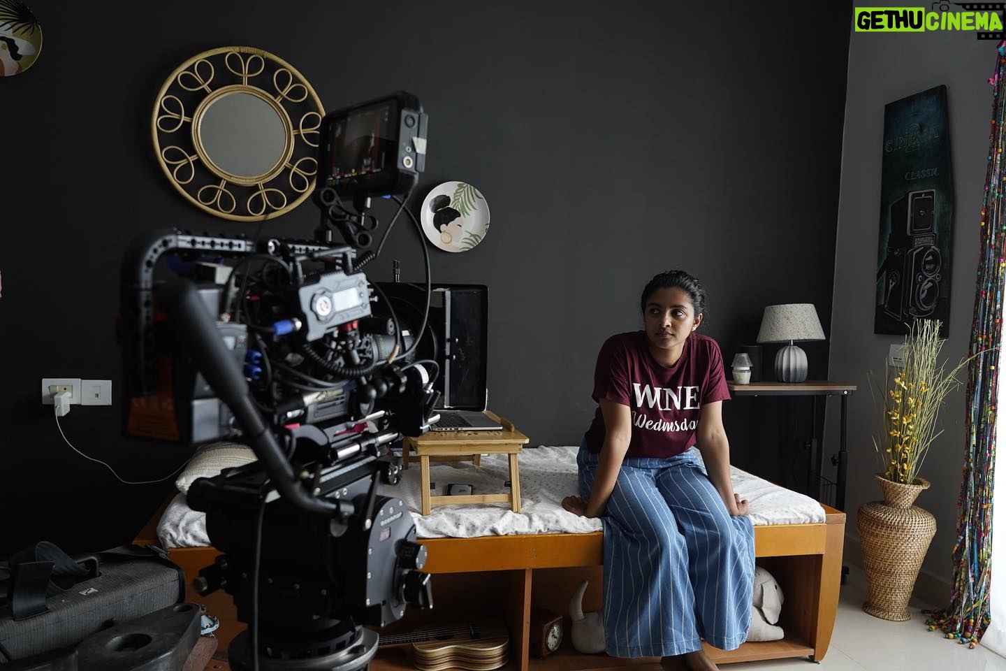 Jenna Ortega Instagram - Congratulations Captain; The Superwoman @halithashameem Super proud of you! Cheers!!!🥂 It was great working with someone like you. Thank you so much for Nalla; Nallathangaal. Lots of love to my whole cast and crew of #Loners. Watch #ppkvonprime Streaming On @primevideoin
