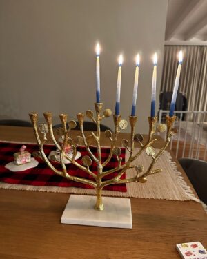 Jenna Ushkowitz Instagram - Lately 🎄 🕎 ✨