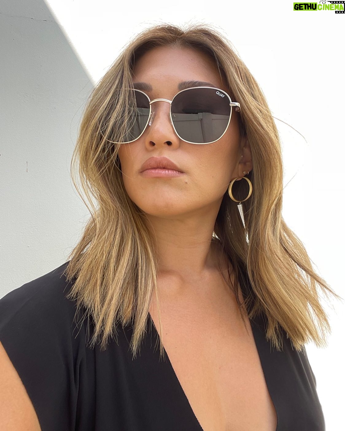 Jenna Ushkowitz Instagram - I can’t find these sunglasses anywhere. #thelostsunglasses