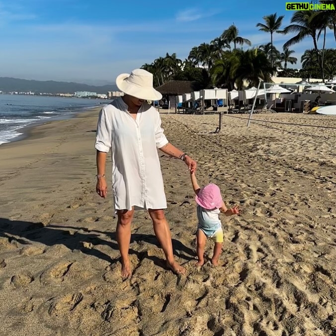 Jenna Ushkowitz Instagram - There is nothing in the world that makes me feel more whole and happy than being your Mama. 🤍