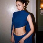 Jennie Kim Instagram - MET GALA 💙 A custom look by @pieter_mulier @maisonalaia 💙💙💙