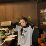 Jennie Kim Instagram - 지코와 제니의 노래가 오늘 6시에 공개된대요. 궁금하면 기다렸다 들어 보기 🫠 #SPOT