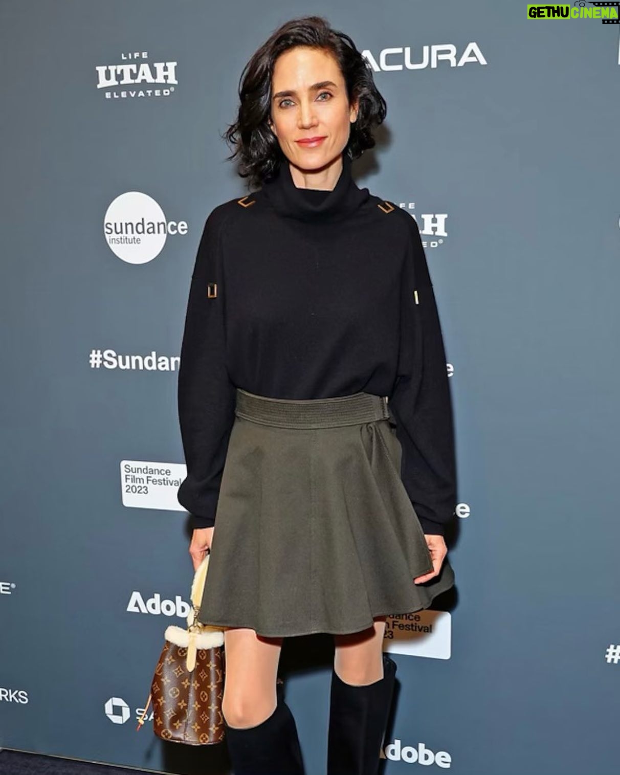 Jennifer Connelly Instagram - BAD BEHAVIOUR premiere! Thanks for having us, @sundanceorg 🤍