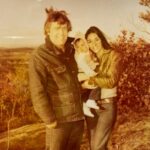 Jennifer Connelly Instagram - Thinking about my Mom and Dad today- with me here in the Catskills so many birthdays ago. Like, at least 30 🤭