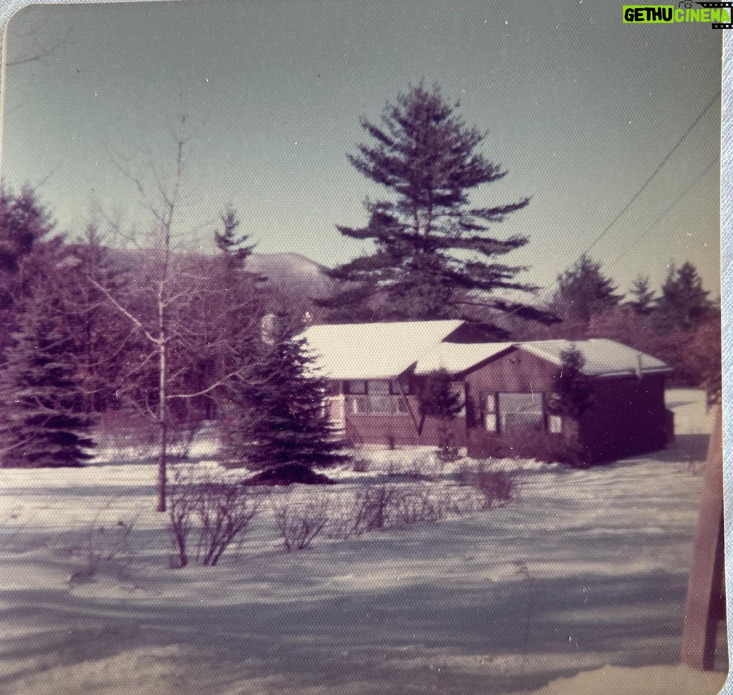 Jennifer Connelly Instagram - The house we lived in when I was born. Round Top, NY ♥️