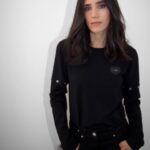 Jennifer Connelly Instagram - UK press looks for @topgunmovie. Glam by @renatocampora and @kaymontano, styled by @lesliefremar.
