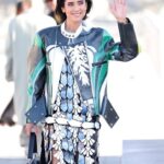Jennifer Connelly Instagram – Fresh chop for @louisvuitton. Beautiful show as always, @nicolasghesquiere 🤍

Haircut by @sergenormant