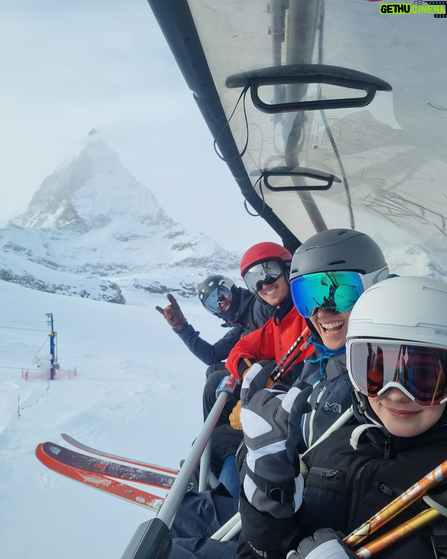 Jennifer Connelly Instagram - Greetings from beautiful Zermatt ❤️