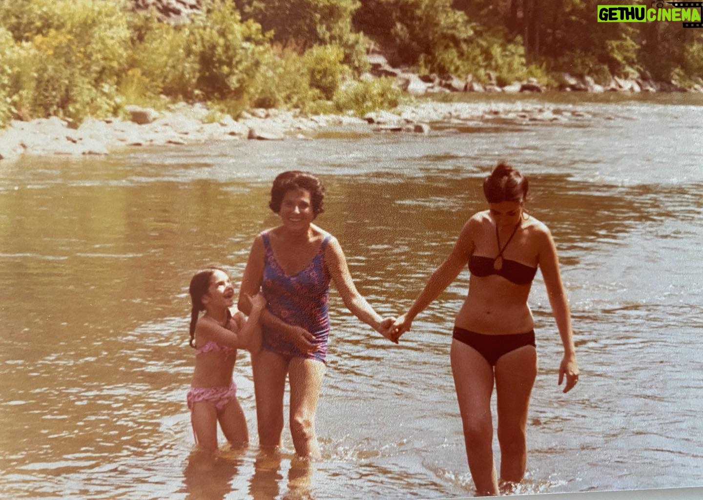 Jennifer Connelly Instagram - Happy Mother’s Day to all the moms, grandmas, and mother figures out there. Celebrating you ❤️