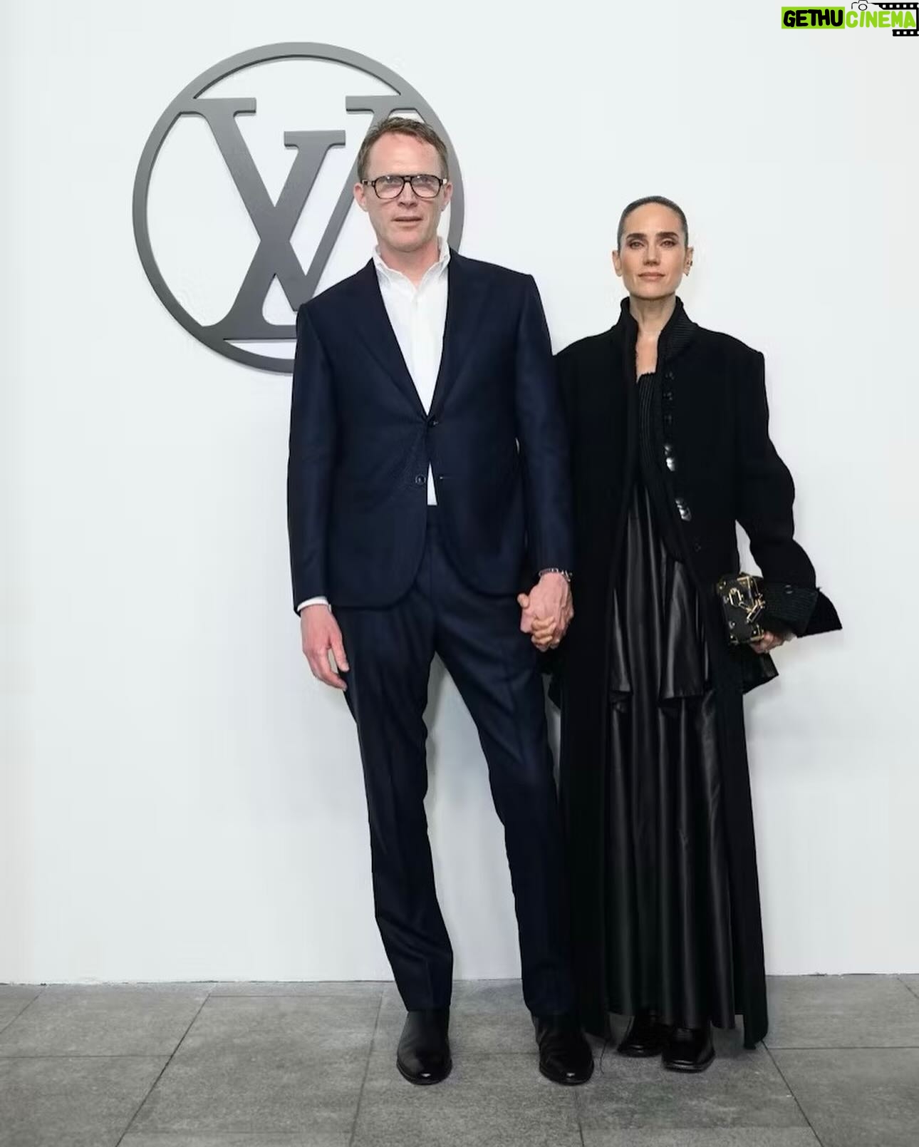 Jennifer Connelly Instagram - #LVPREFALL24 in Shanghai. Congrats, @nicolasghesquiere, and thanks for having us!