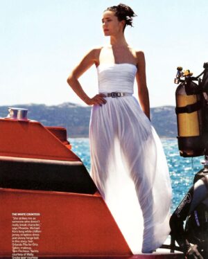Jennifer Connelly Instagram - Deep sea diving with @voguemagazine circa 2007 🤿