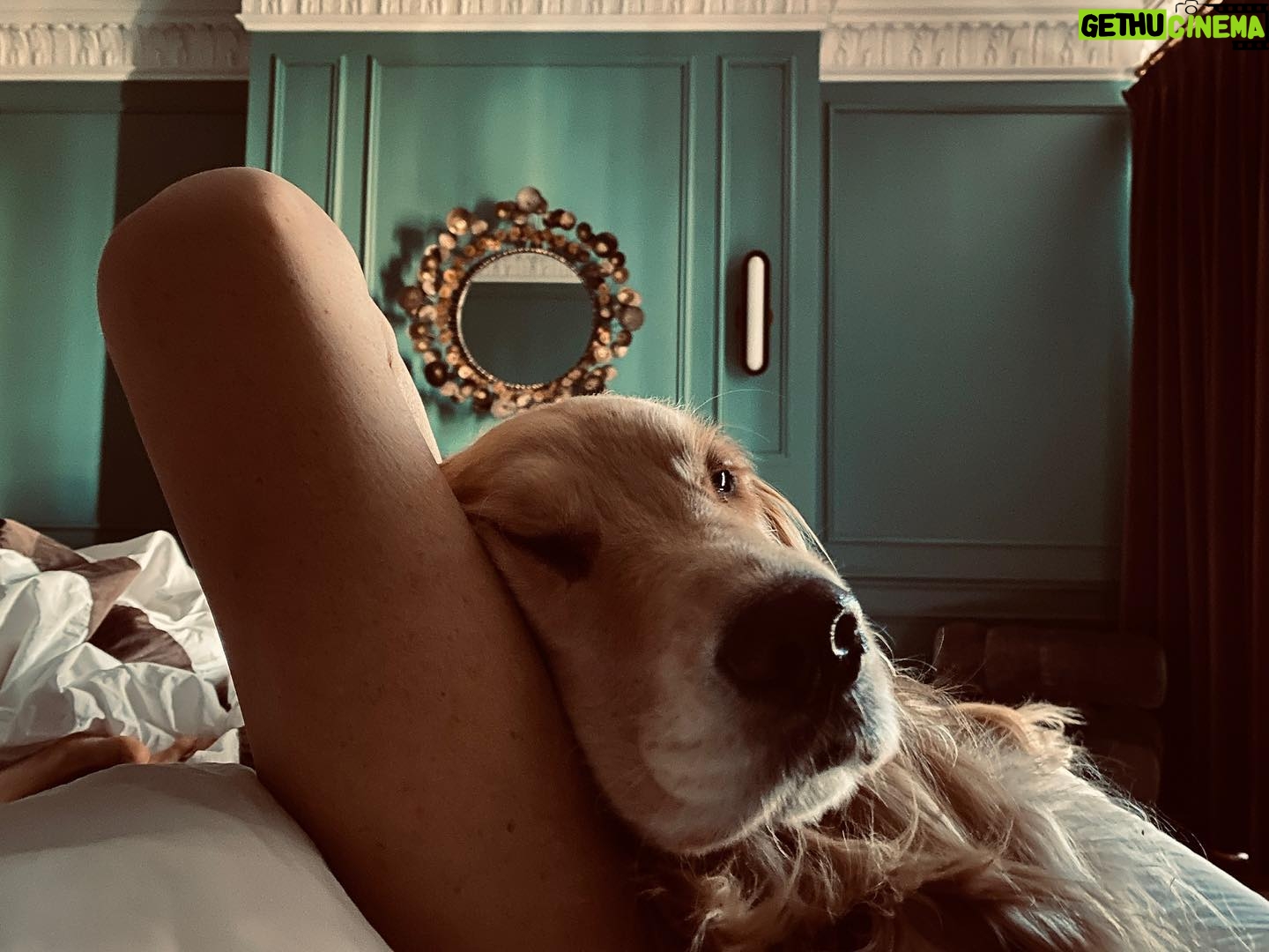 Jennifer Connelly Instagram - Lazy morning with Wallis.