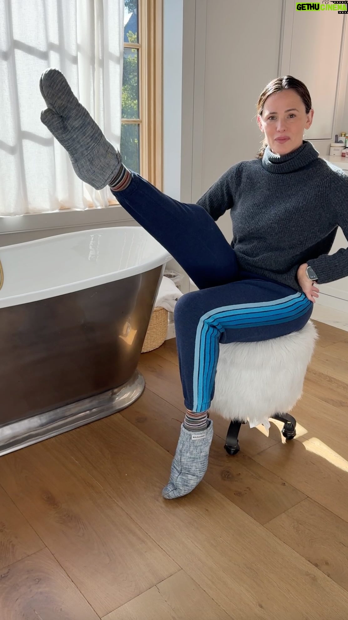 Jennifer Garner Instagram - Fancy boots for my birthday! Yay, happy birthday to me! 🎂👢🥳 (Shoutout to my favorite 😇 BJG)