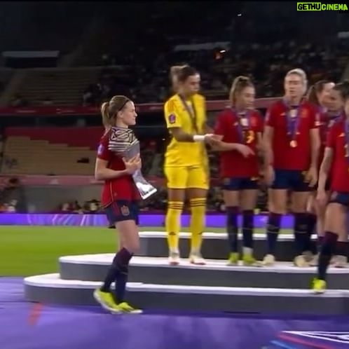Jennifer Hermoso - 3 Likes - We are the champions ⭐️⭐️🥹