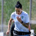 Jennifer Hermoso Instagram - 🤗 ¡Pleno de entusiasmo y alegría fue el regreso a los entrenamientos de nuestra 🏆 Campeona del Mundo 🇪🇦 @jennihermoso , con las Tuzas! 🙌🏻 ¡El domingo todos a brindarle nuestro cariño y reconocimiento a nuestra 🔟 en el 🏟️ Hidalgo! 🙌🏻 🤍💙#ElFutbolEsHermoso #VamosLasTuzas💜