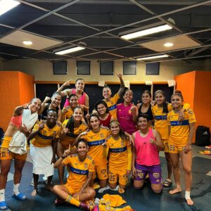 Jennifer Hermoso Instagram - Qué título le ponemos a esta foto?
🐯💛🏔️ 1️⃣ ☝🏼