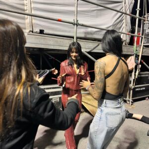 Jennifer Hermoso Instagram - Poder vivir tan cerquita como la gente te admira tan lejos de casa es un privilegio. @aitanax 🩷
